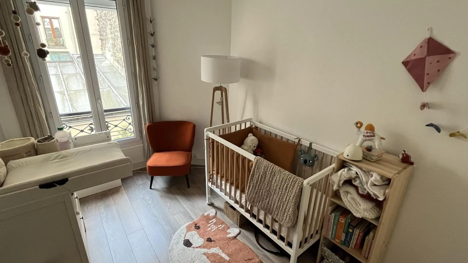 T3 Bright And Quiet 2 Steps Montmartre Batignolles Apartment Paris