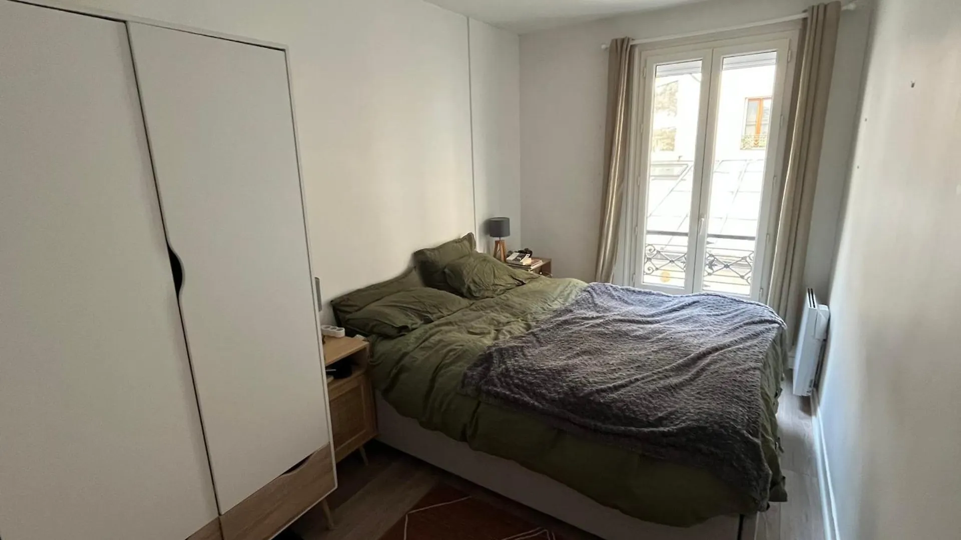 T3 Bright And Quiet 2 Steps Montmartre Batignolles Apartment Paris France